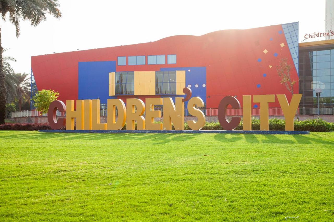 Mövenpick Hotel Apartments Al Mamzar Dubai Exterior foto Children's City